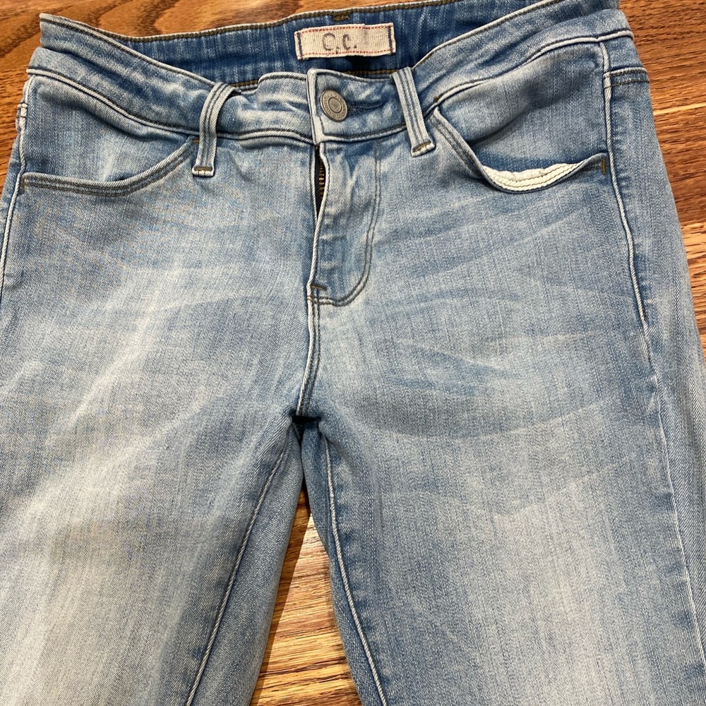 No longer available UNIQLO women’s jeggings